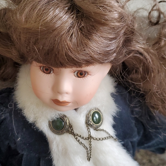 Sonya, yesterdays child - Picture 2 of 4